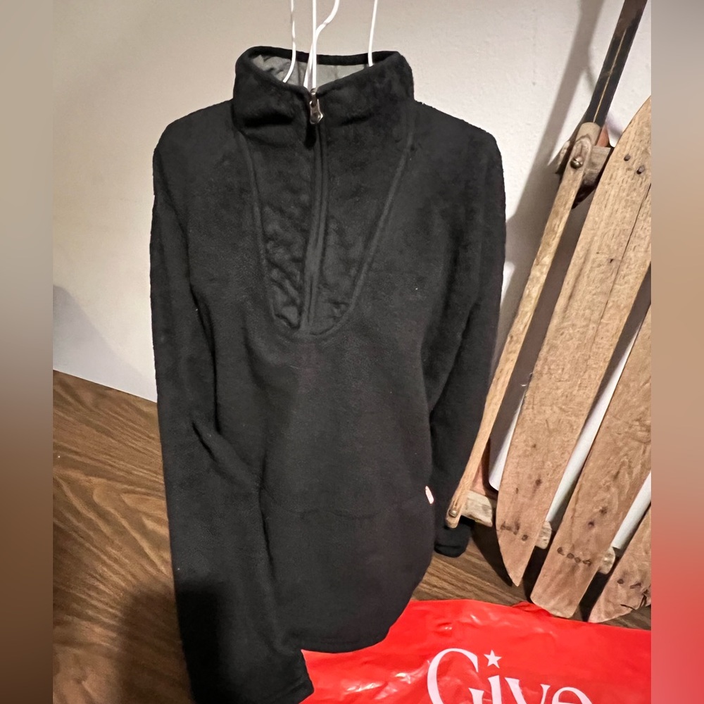 The North Face black 1/4 zip size Large